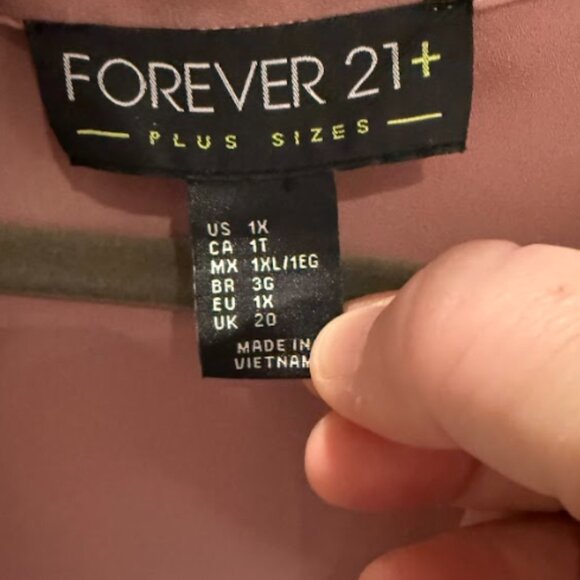 Forever 21 Plus Mauve Cold Shoulder Blouse 1X Cut Out Sleeve Top - Picture 4 of 4